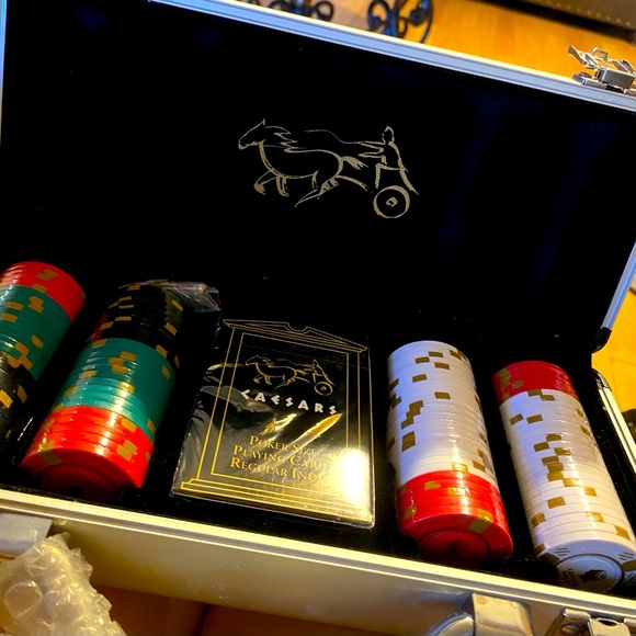 Poker set - Picture 1 of 1